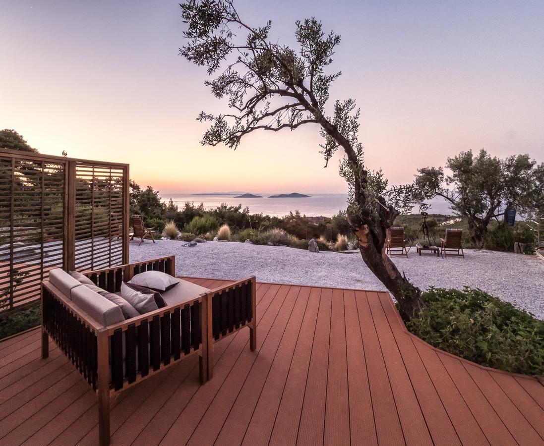 The Infinity 180 Luxury Suites Милия Экстерьер фото